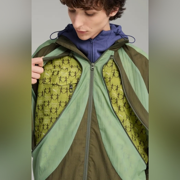 NWT Puma X Kidsuper Dusty Green Oversize Nylon Stowaway Hood Windbreaker M - Picture 4 of 12